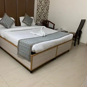 Star Palace - Near Karol Bagh Metro 2*, Delhi (National Capital Territory of India) India